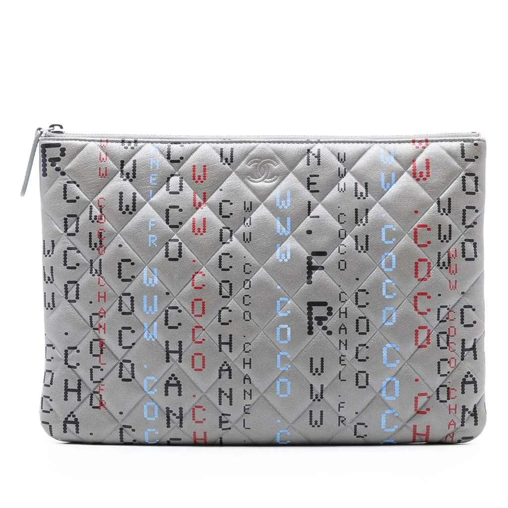 Chanel Medium Quilted Lambskin Data Center O Case Clutch Grey Leather Very good - Front View