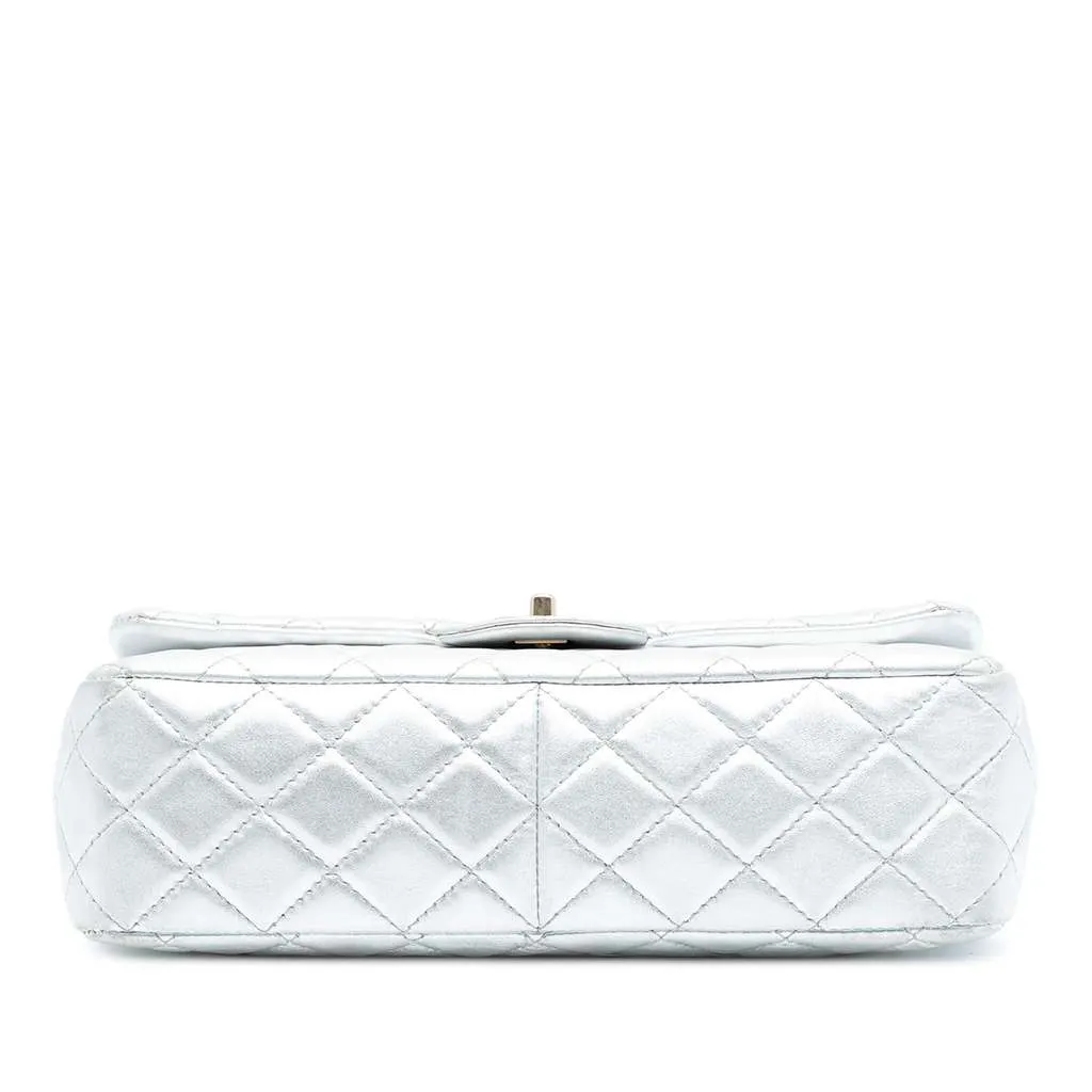 Chanel Jumbo Classic Metallic Lambskin Single Flap Silver Leather Very good - Inside View