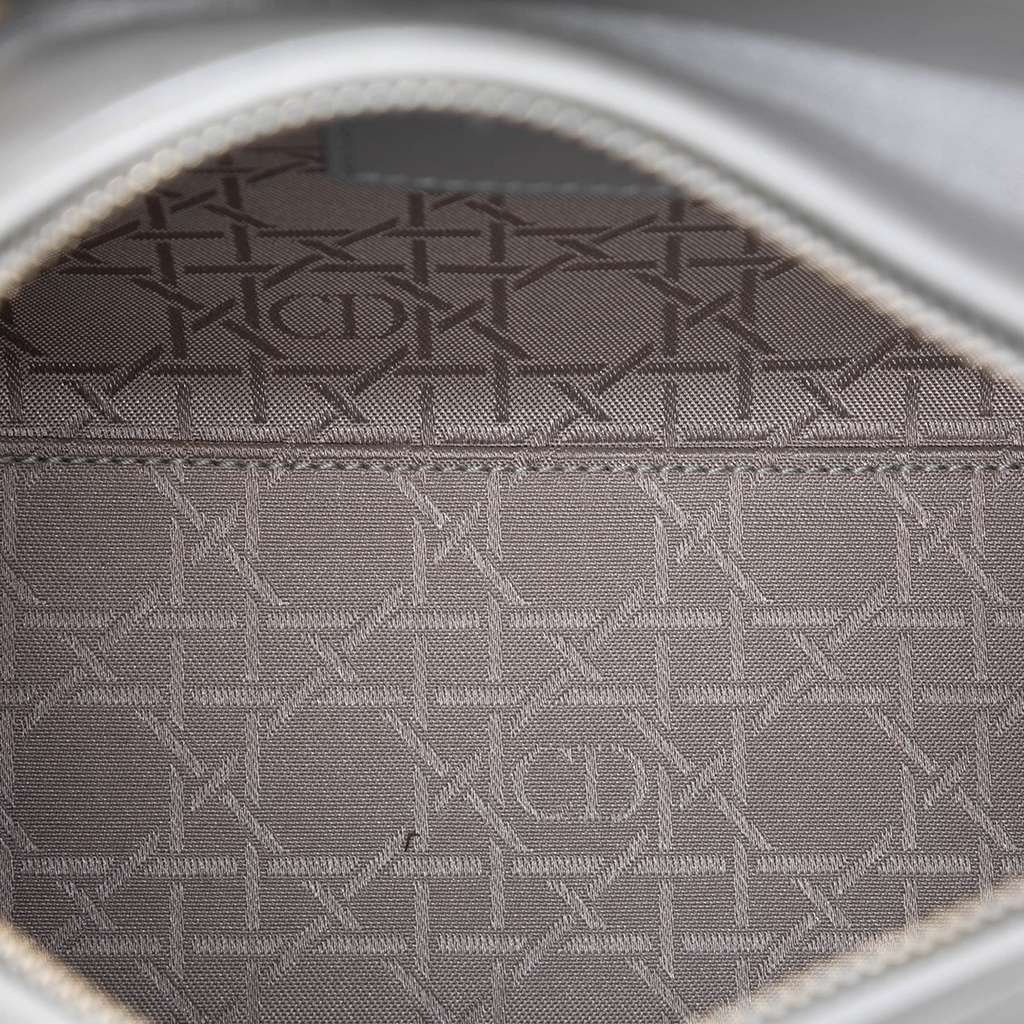 Dior Medium Pearlescent Lambskin Cannage Lady Dior - 4