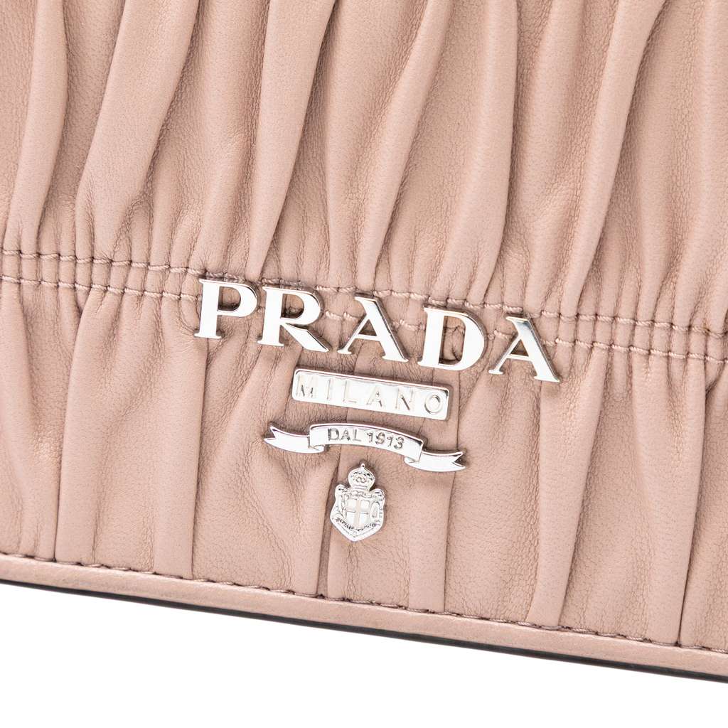 Prada Nappa Gaufre Wallet On Chain - 5