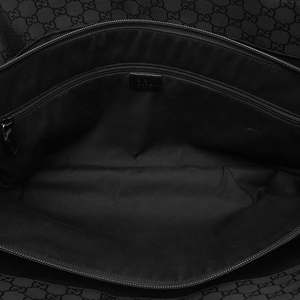 Gucci GG Nylon Executive Business Bag Black Good - Model View