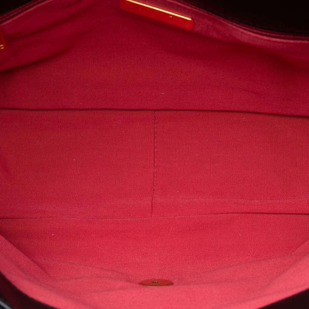 Chanel Maxi Lambskin 19 Flap - 4