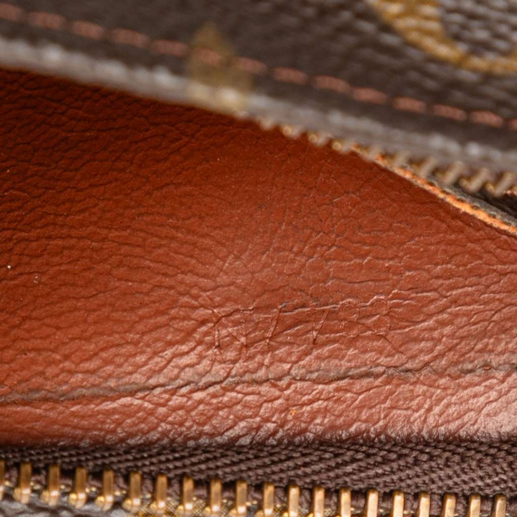 Louis Vuitton Monogram Toiletry Pouch 26 - 5