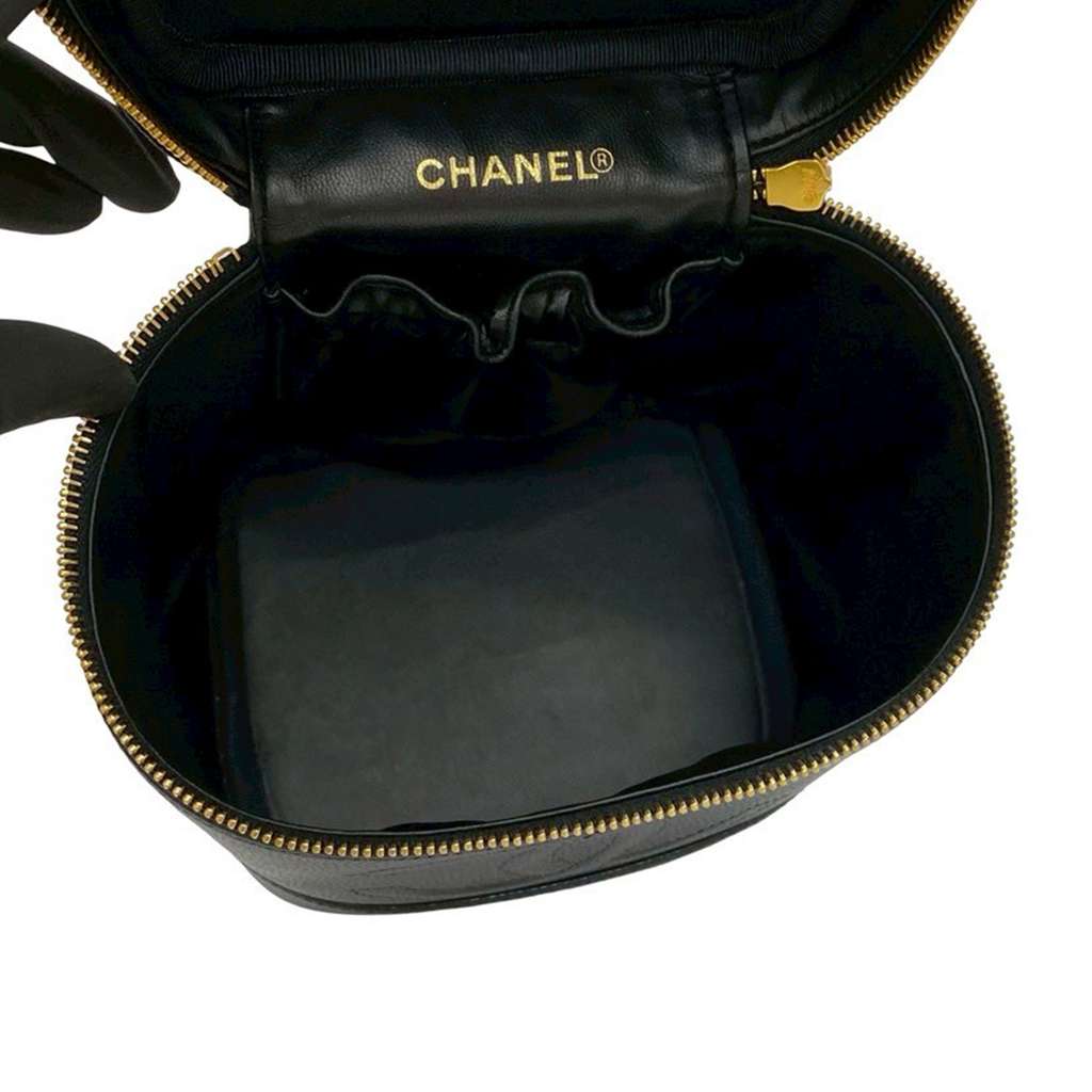 Chanel CC Caviar Vanity Case - 4