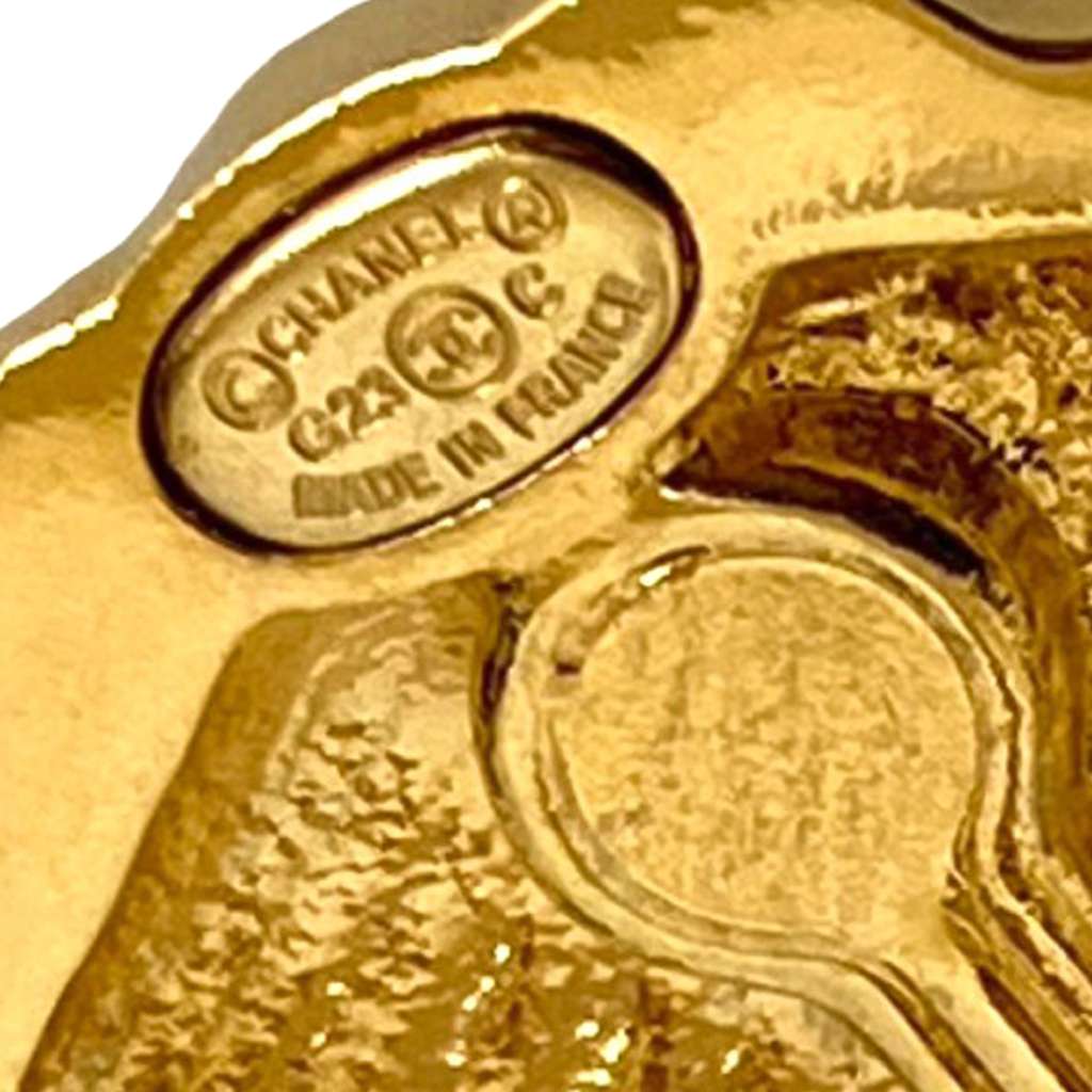 Chanel CC Gold Plated Rhinestone Shell Clip On Earrings - 5