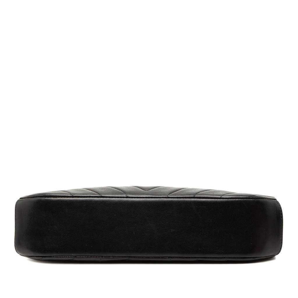 Chanel CC Chevron Quilted Lambskin Kiss Lock Shoulder Bag - 3