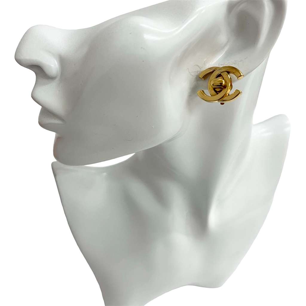 Chanel CC Gold Plated Turn Lock Clip on Earrings - 5