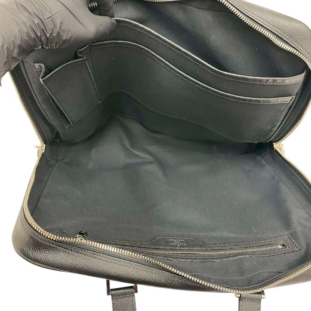 Louis Vuitton Taiga Igor Briefcase - 3