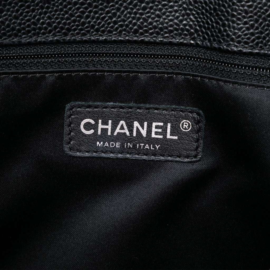 Chanel Caviar Grand Shopping Tote - 5