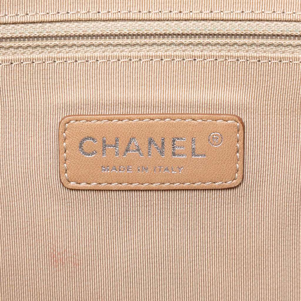 Chanel CC Quilted Caviar Expandable Tote - 5