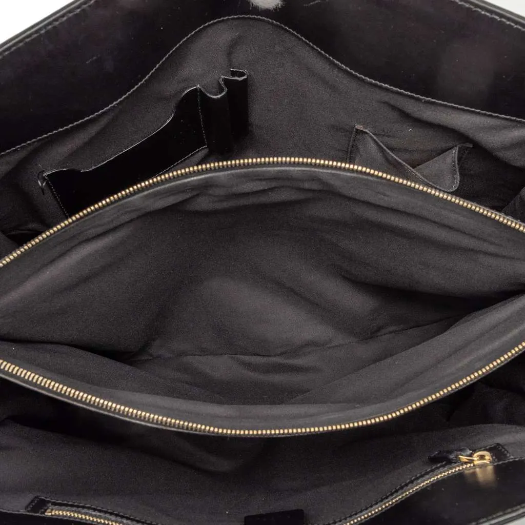 Gucci Guccissima Jackie Tote Black Leather Good - Model View