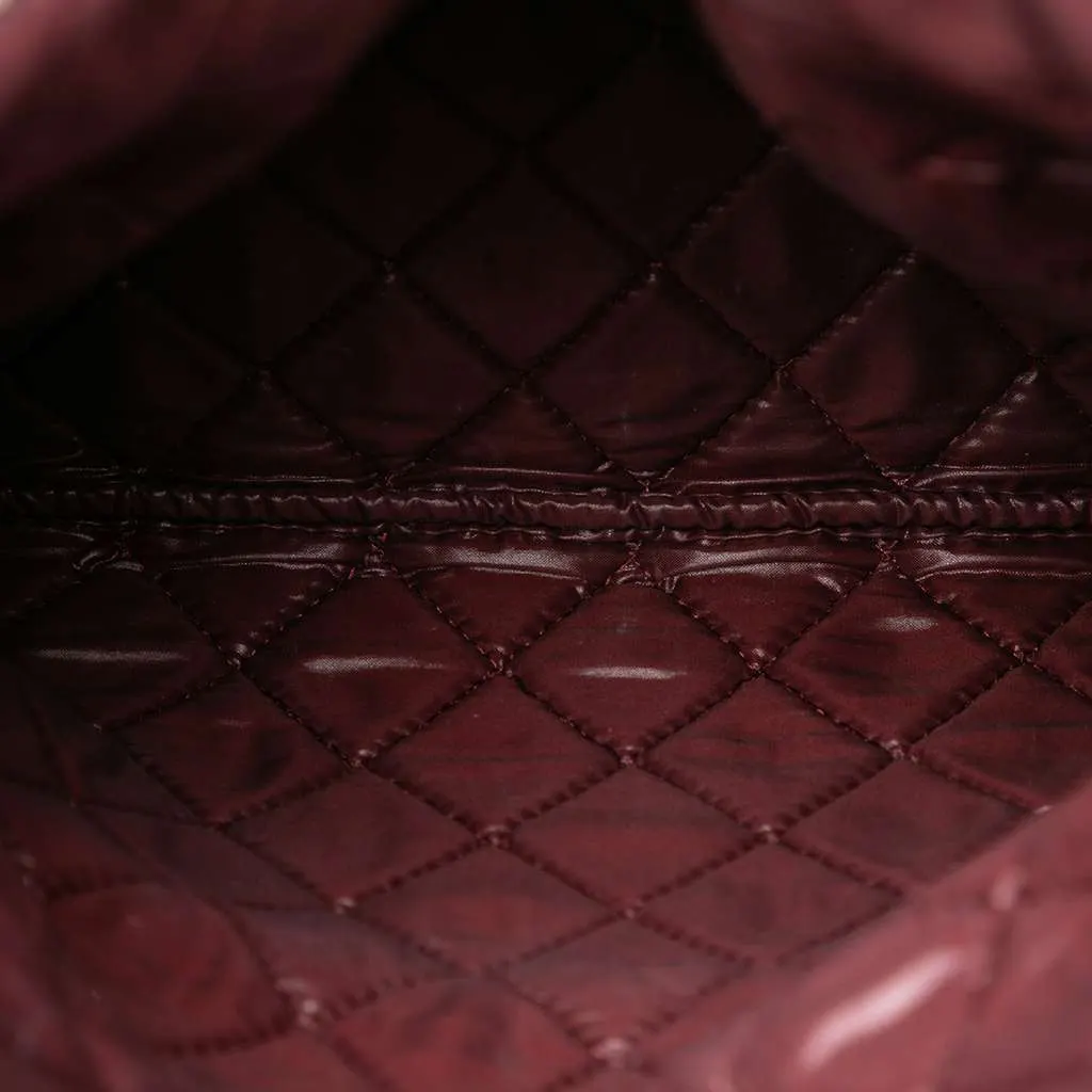 Chanel Quilted Caviar CC Beauty Foldover Clutch Black Leather Very good - Model View