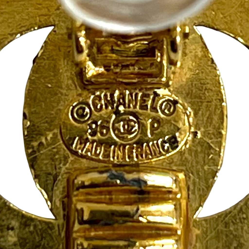 Chanel CC Gold Plated Turn Lock Clip on Earrings - 5