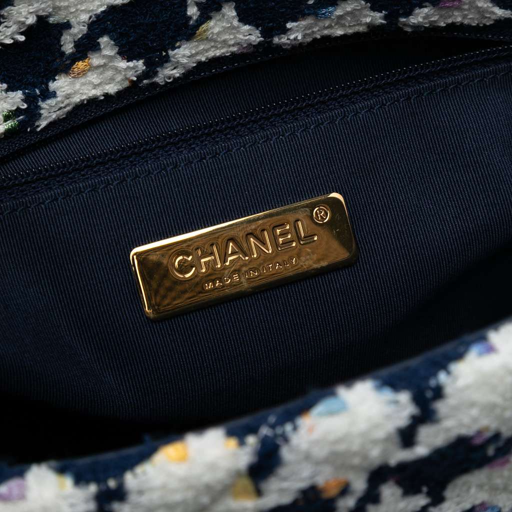 Chanel Large Houndstooth Tweed 19 Flap - 5