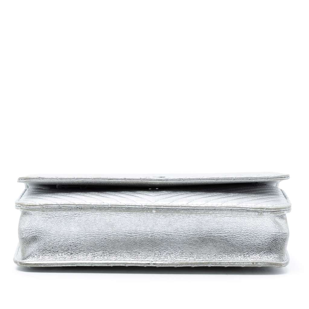 Chanel CC Chevron Metallic Lambskin Wallet On Chain - 3