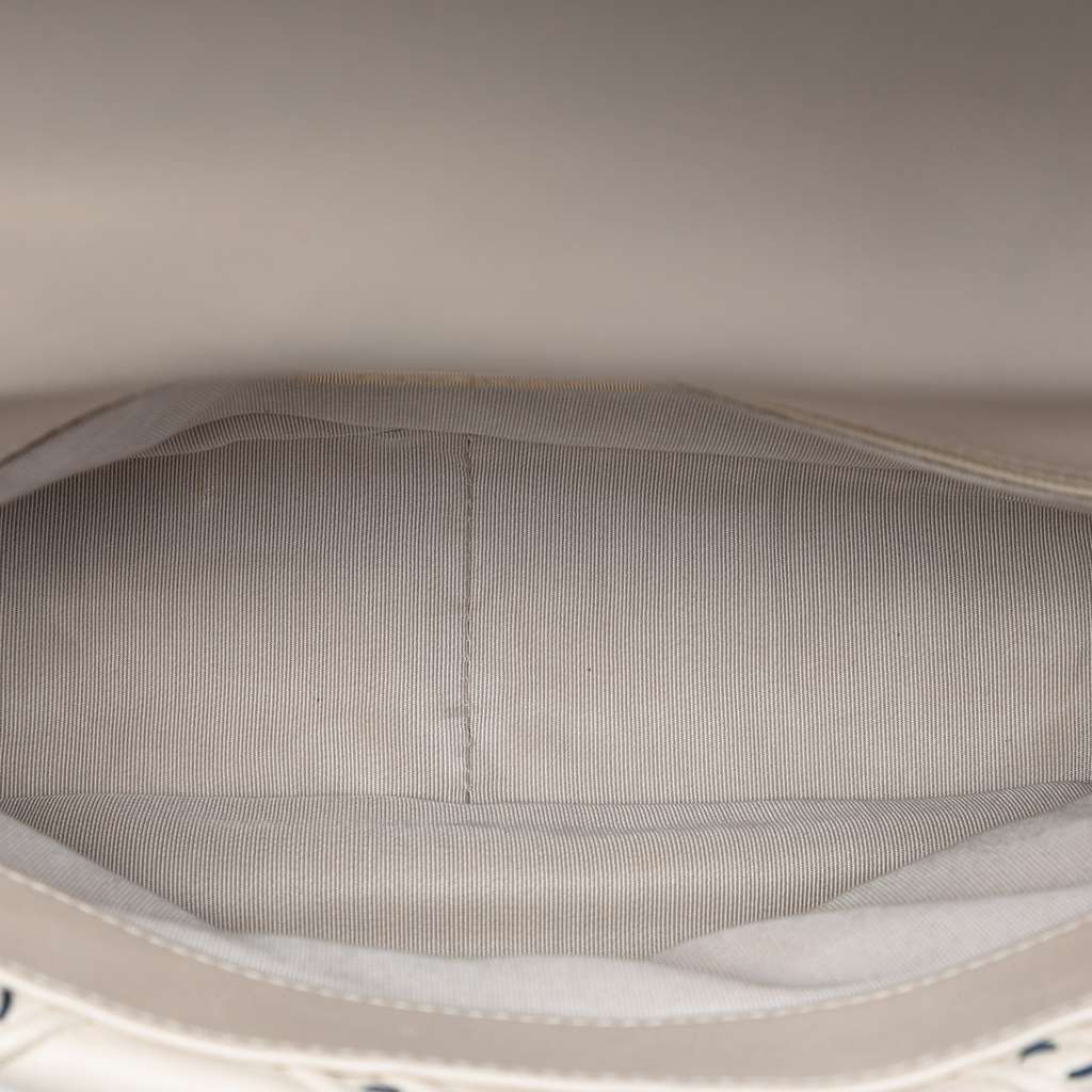 Chanel Medium Lambskin Stitched 19 Flap - 4