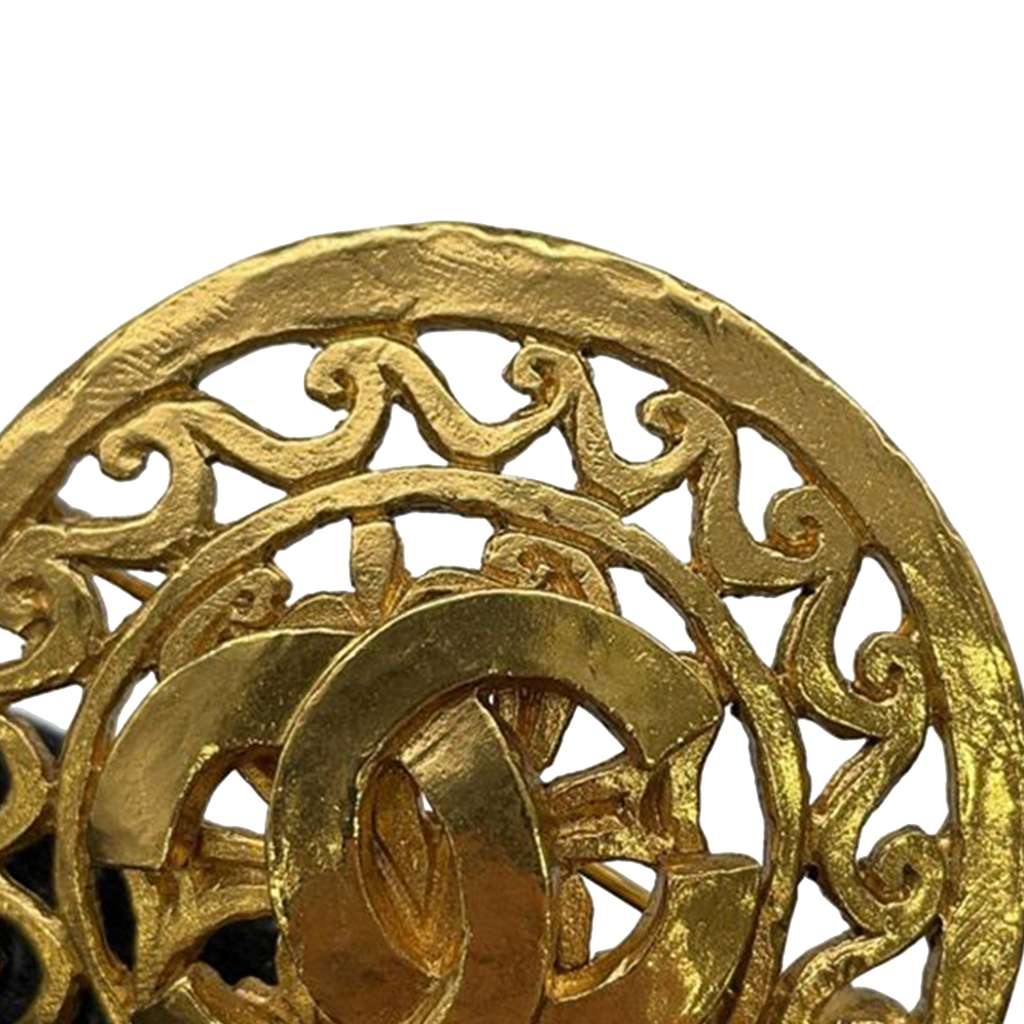 Chanel CC Gold Plated Medallion Brooch - 4