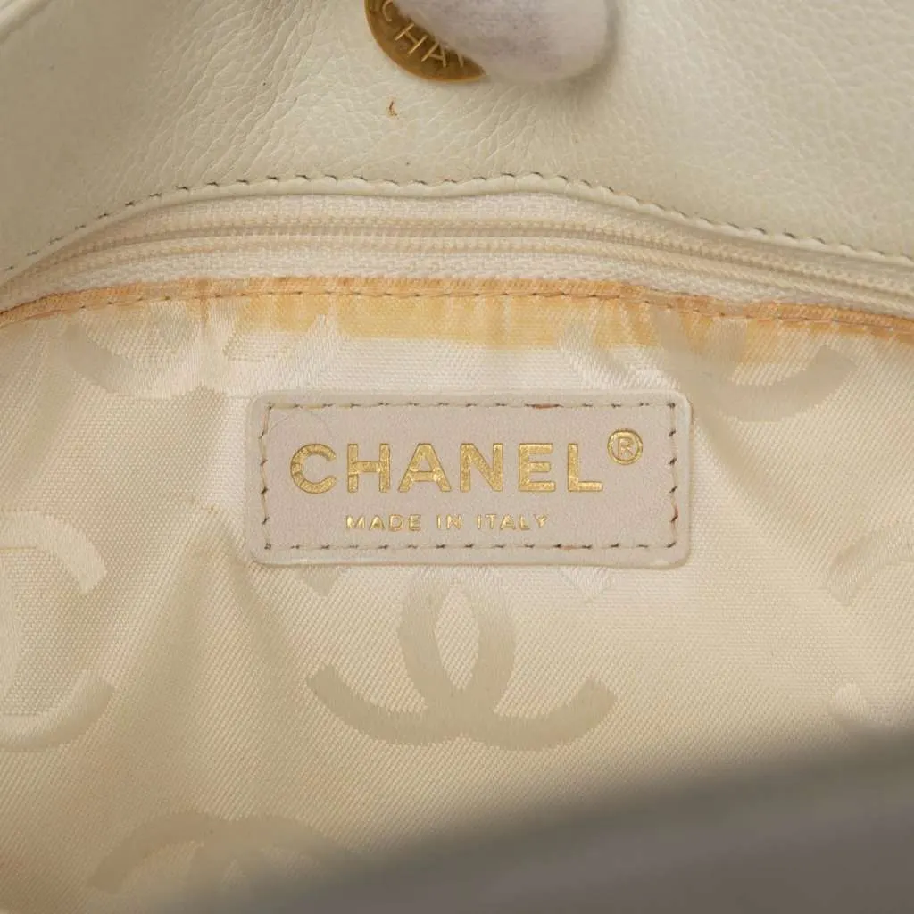 Chanel CC Wild Stitch Calfskin Handbag White Leather Good - Box View