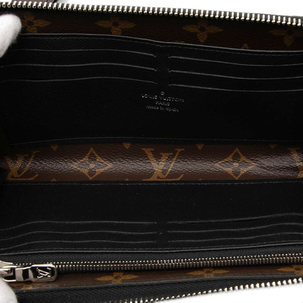 Louis Vuitton Monogram Macassar Zippy Dragonne - 4
