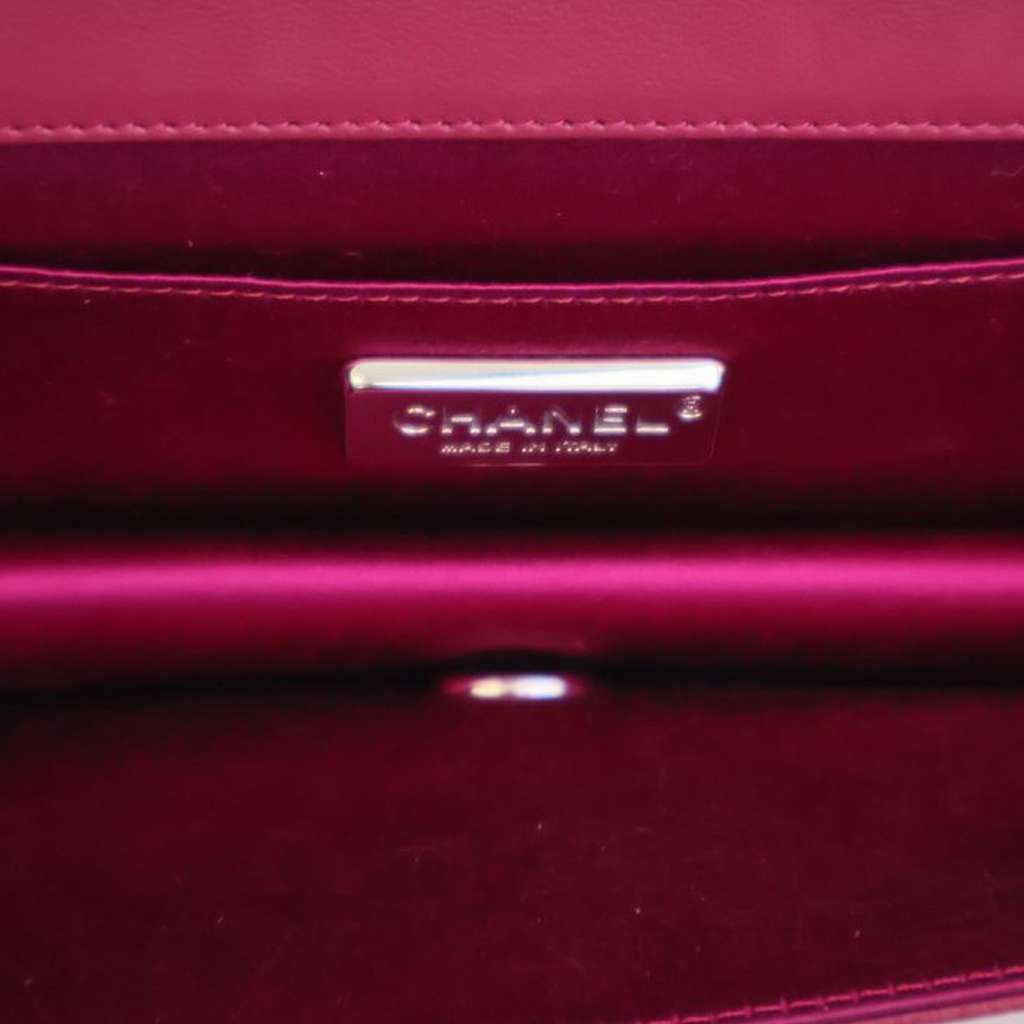 Chanel Quilted Lambskin 19 Clutch on Chain - 4