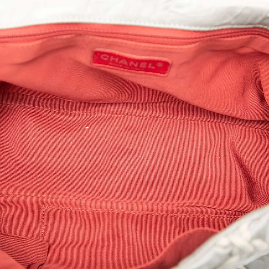 Chanel Jumbo Quilted Calfskin Ultra Stitch Flap Grey Leather Good - Model View
