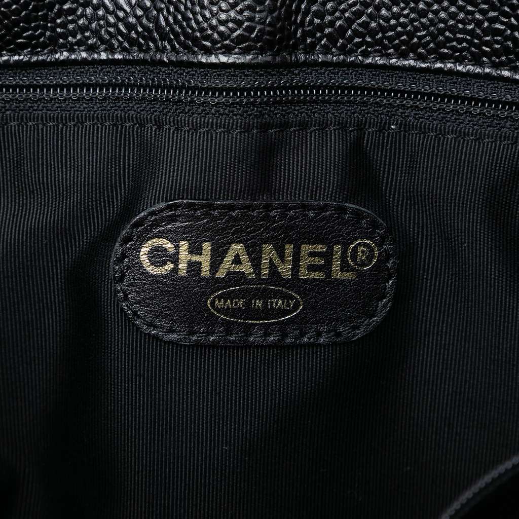 Chanel CC Caviar Shoulder Bag - 5