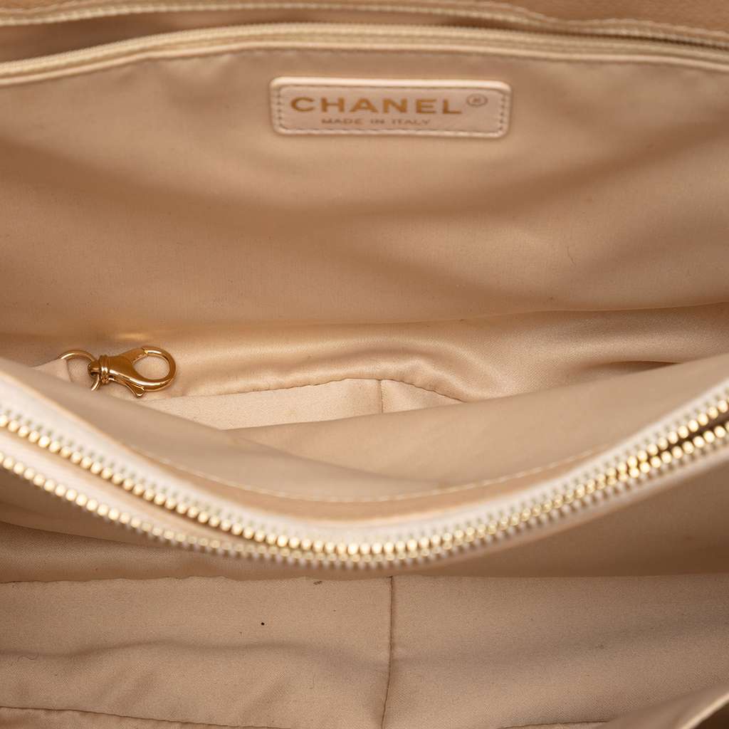 Chanel Caviar Grand Shopping Tote - 4