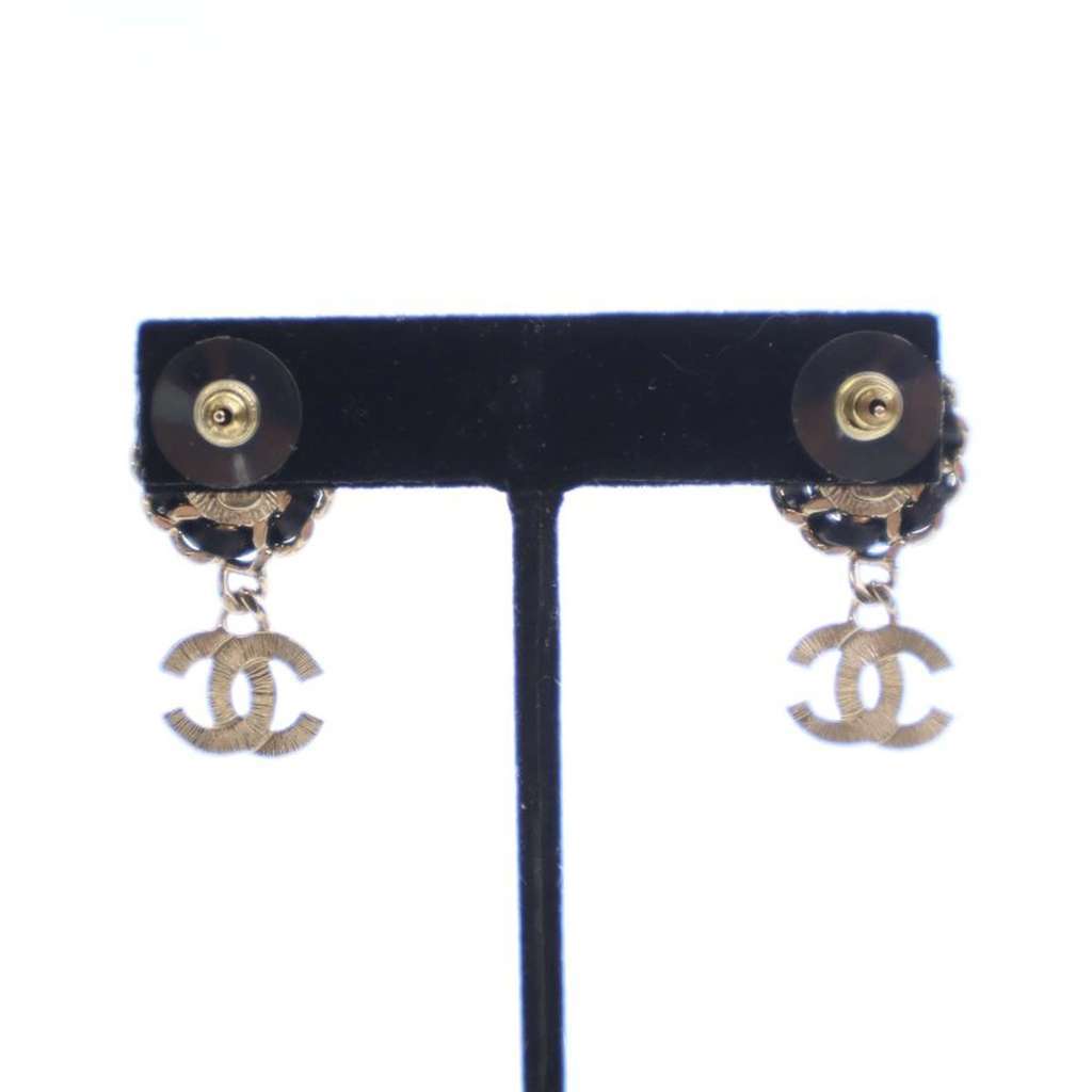 Chanel CC Gold Plated Leather and Faux Pearl Drop Push Back Earrings - 2