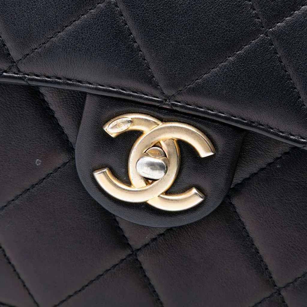 Chanel Mini CC Quilted Shiny Calfskin Round Moon Messenger Flap Black Leather Very good - Box View