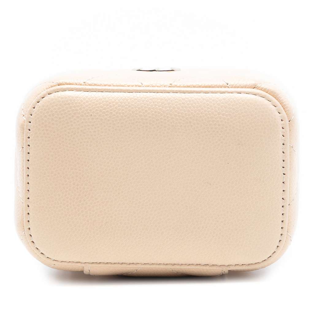 Chanel Mini Quilted Iridescent Caviar Pearl On Top Vanity Case With Chain - 3