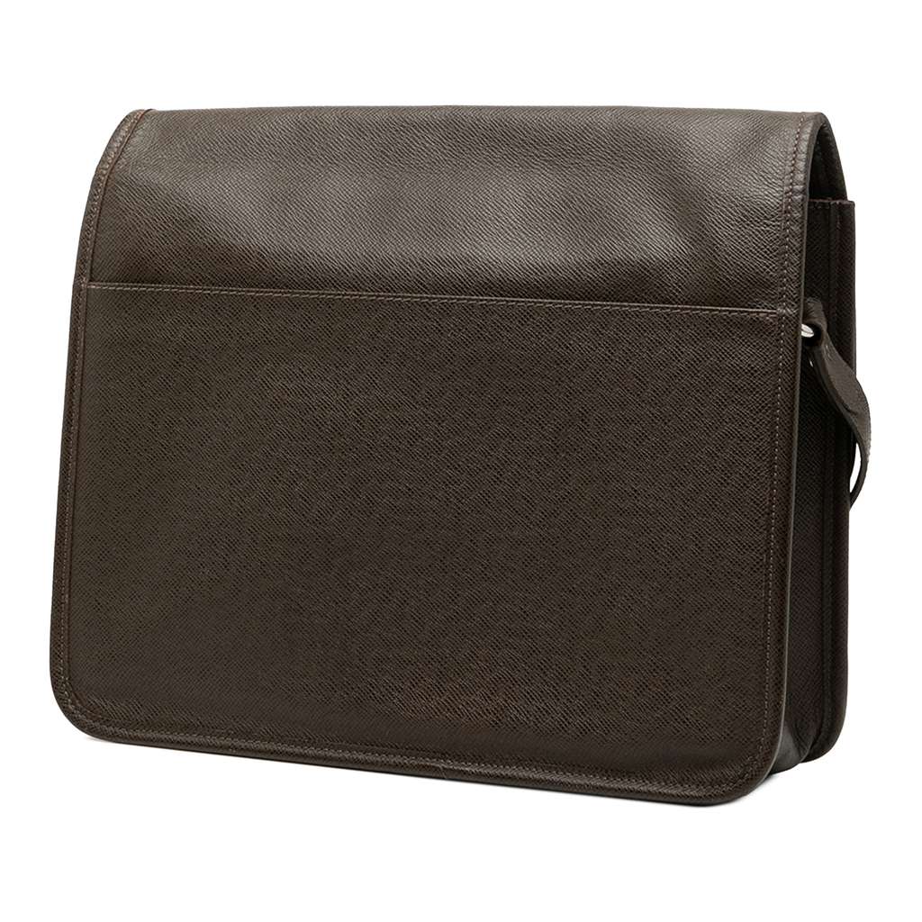 Louis Vuitton Taiga Alexei Messenger - 2