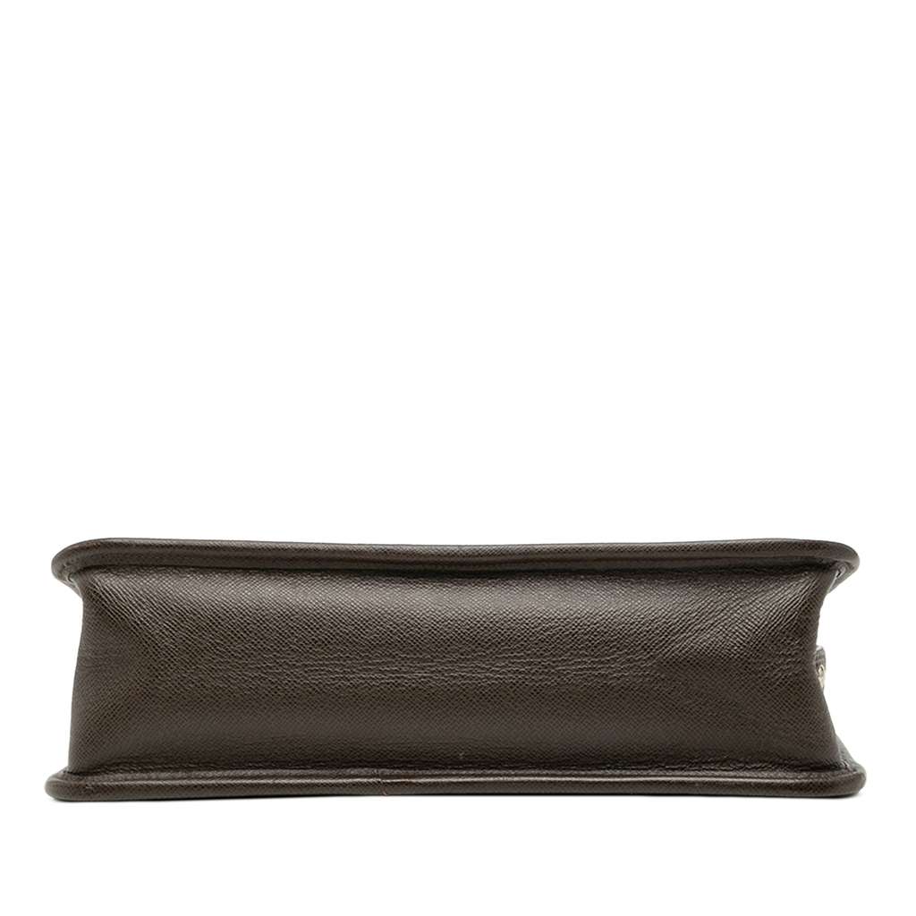 Louis Vuitton Taiga Alexei Messenger - 3