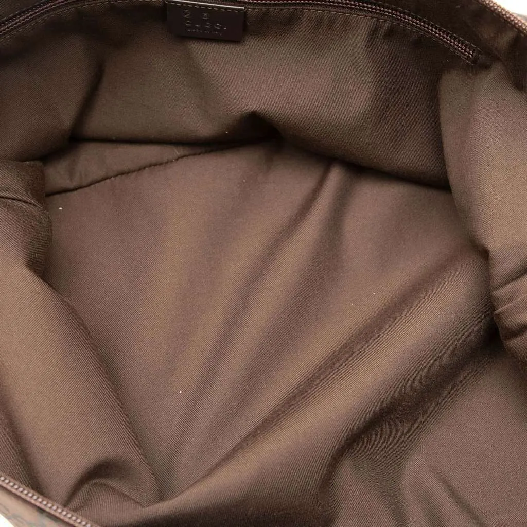 Gucci GG Nylon Crossbody Brown Very good - Model View
