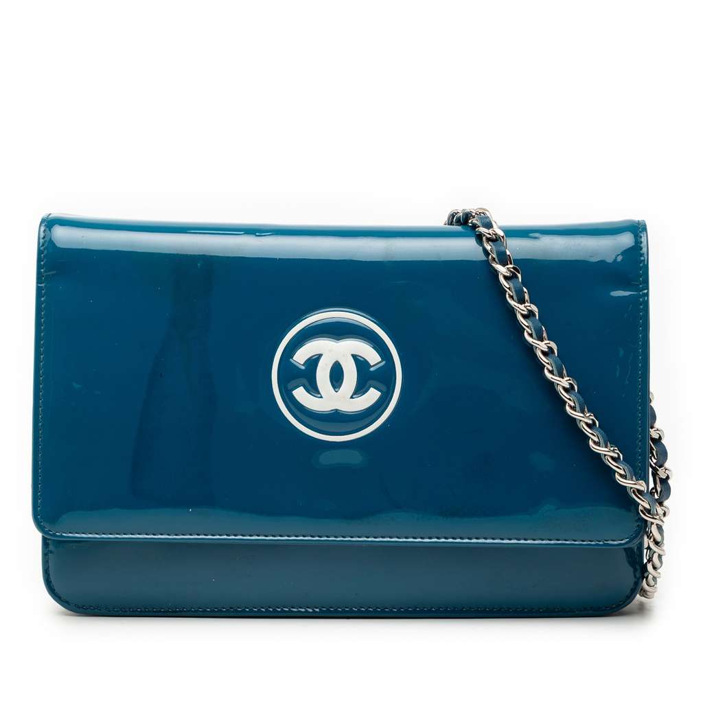 Chanel CC Patent Wallet On Chain
