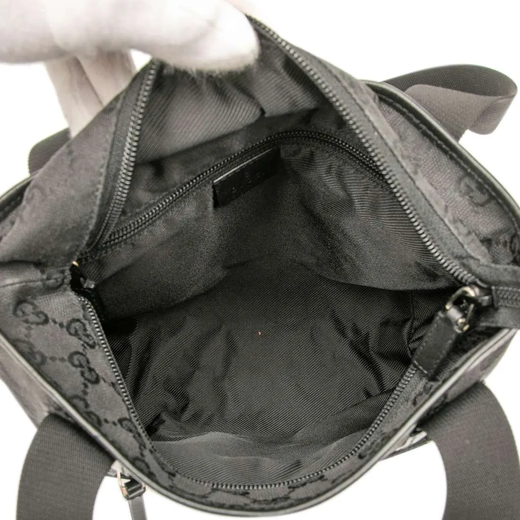 Gucci GG Canvas Tote Black Canvas Very good - Model View