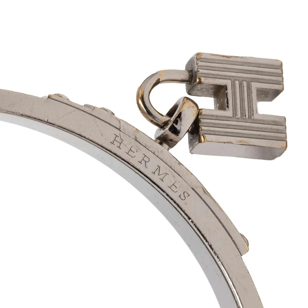 Hermès Leather Kelly H Cadena Lock Bangle Bracelet Red Leather Good - Model View