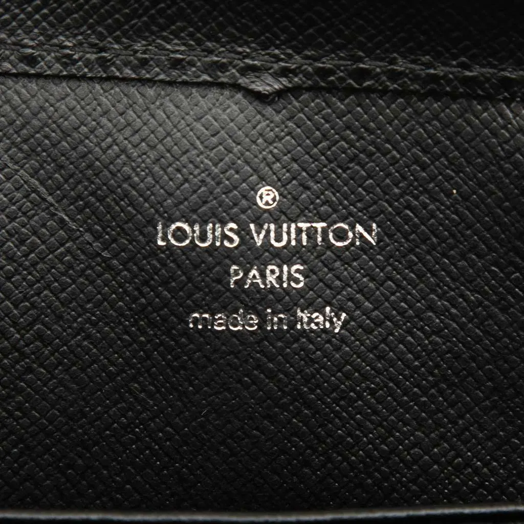 Louis Vuitton Taiga Pochette Baikal Black Leather Good - Box View