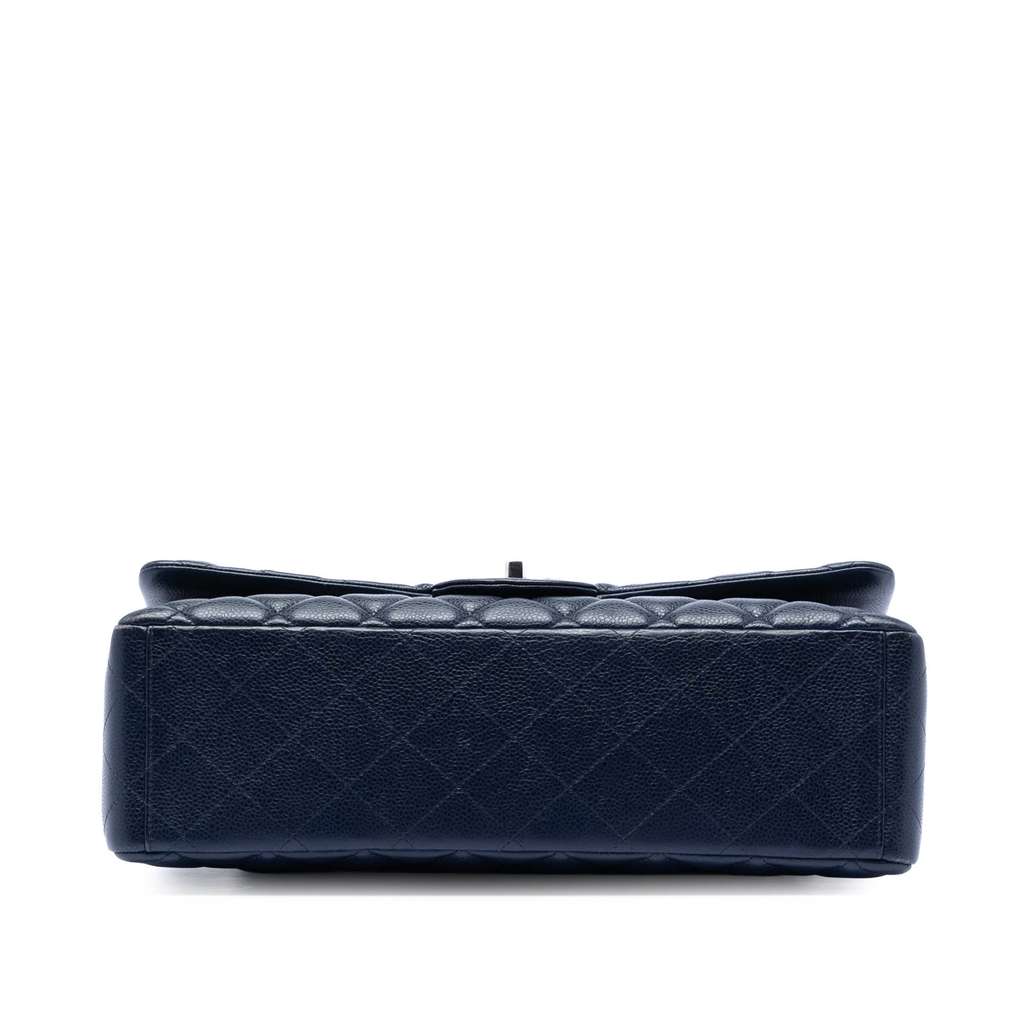 Chanel Maxi Classic Caviar Double Flap - 3