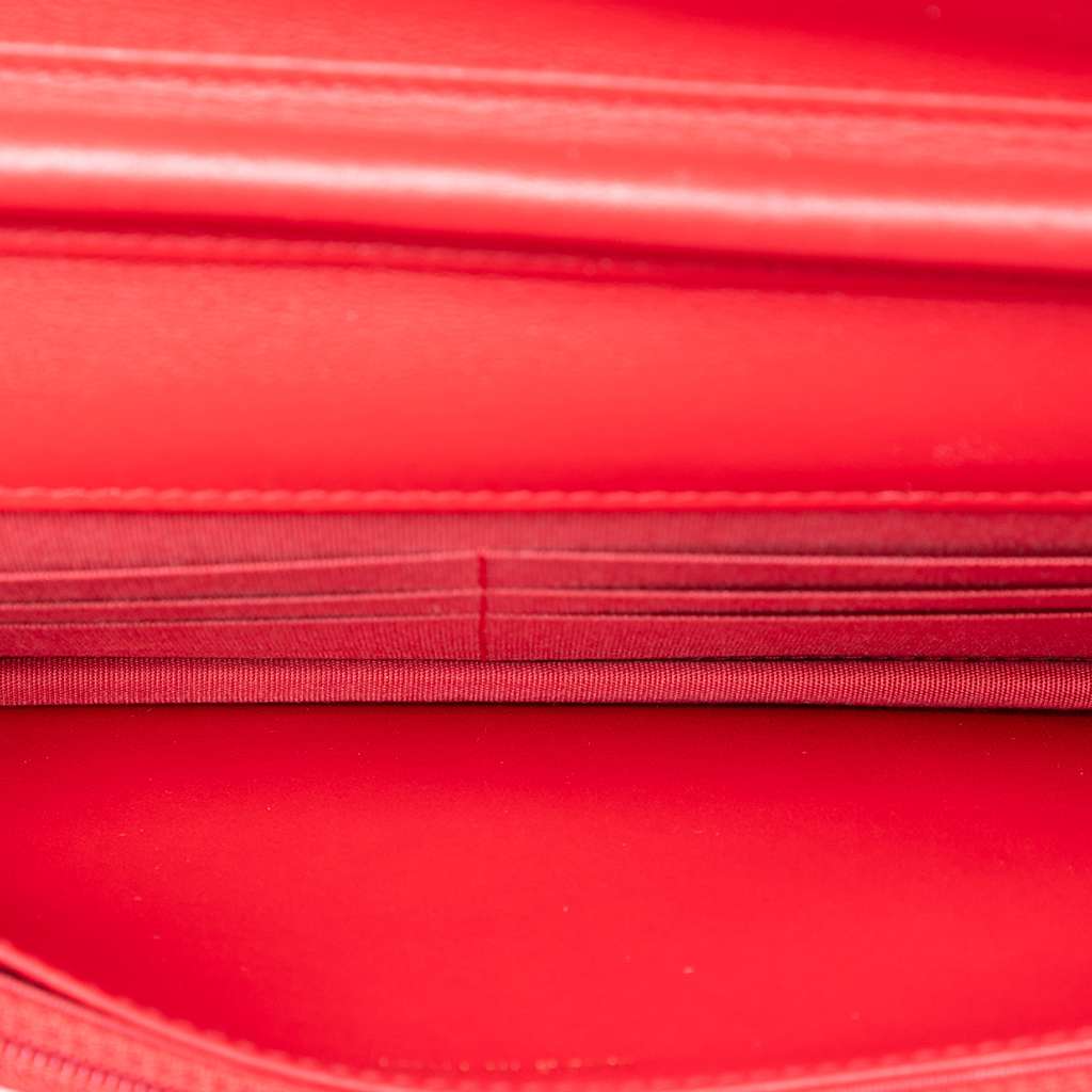 Chanel Caviar CC Filigree Wallet On Chain - 4