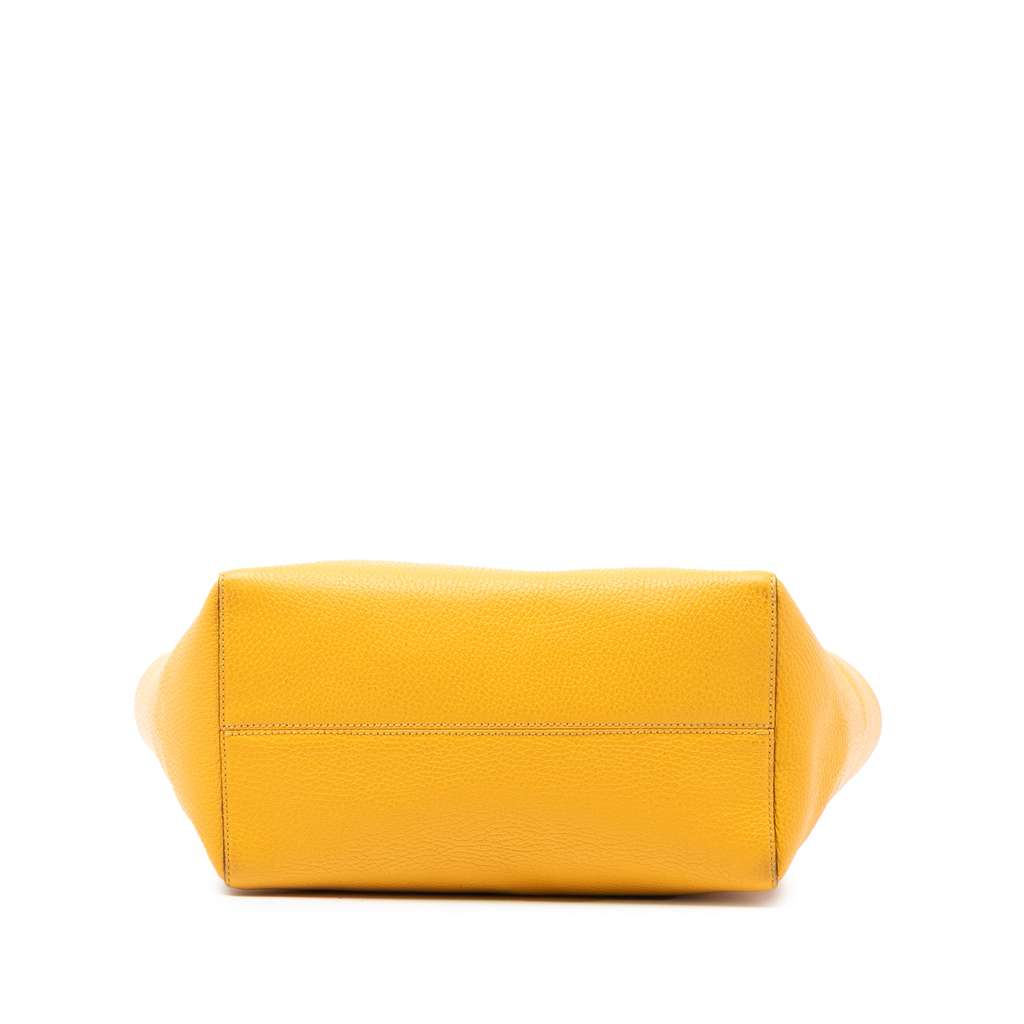 Gucci Medium Dollar Calfskin Swing Tote - 3