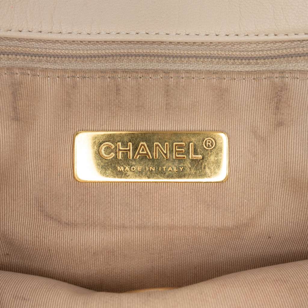 Chanel Medium Lambskin 19 Flap - 5