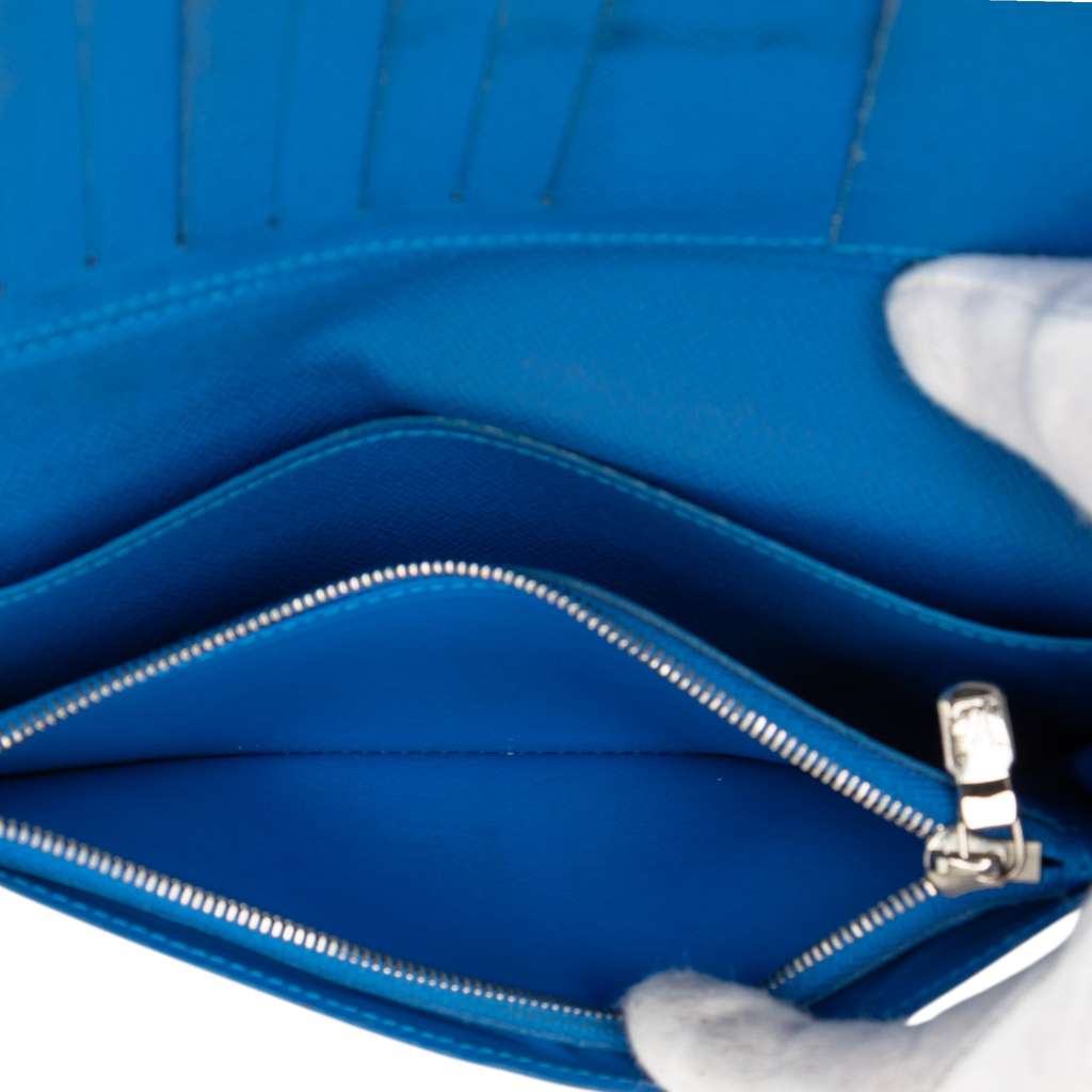 Louis Vuitton Taiga Portefeuille Brazza Bifold Long Wallet - 5