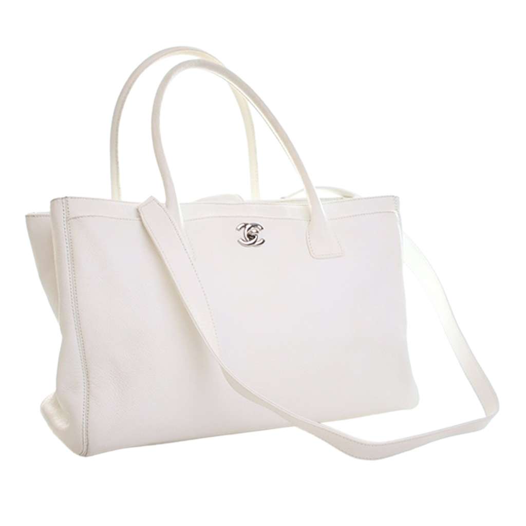 Chanel Medium Calfskin Executive Cerf Tote - 3