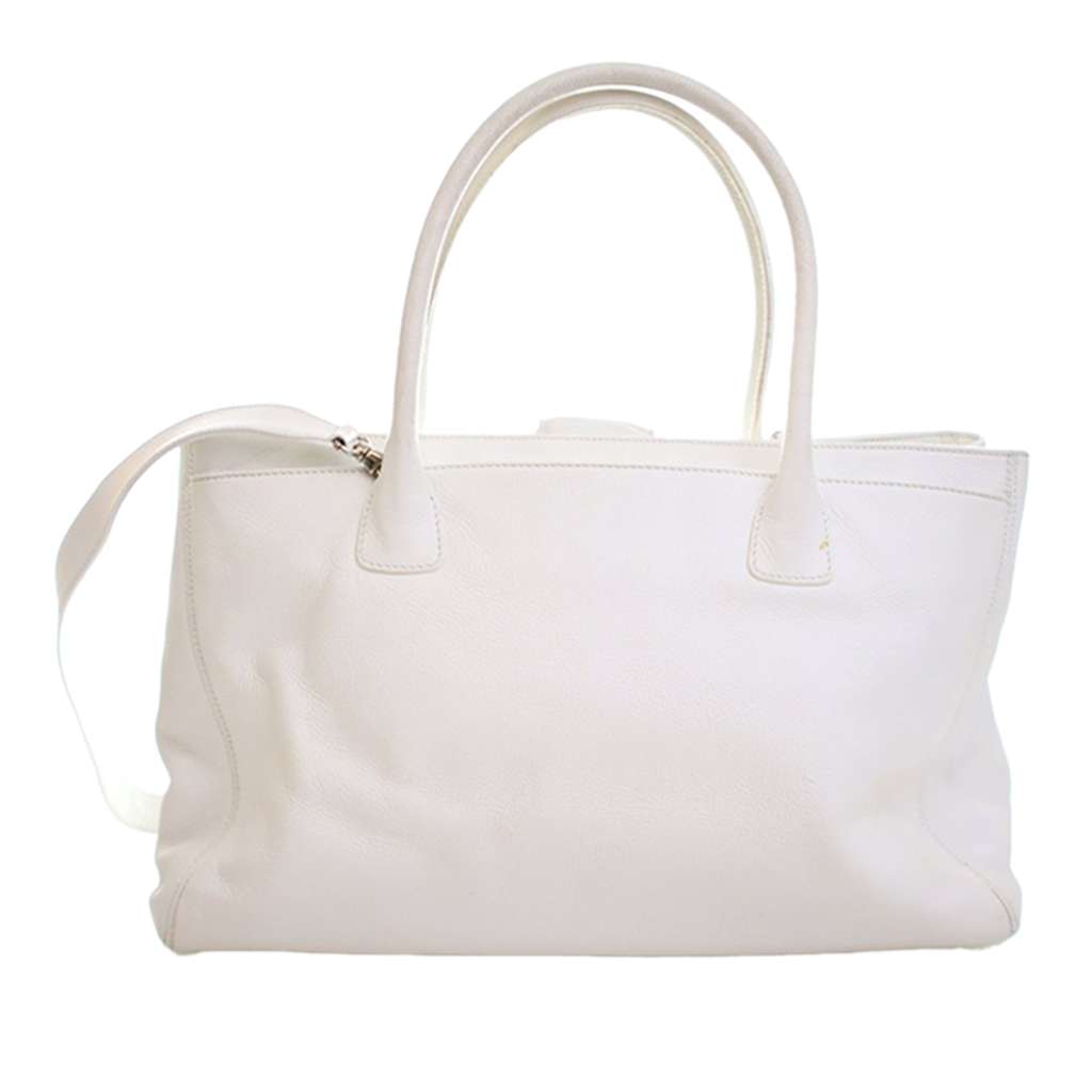 Chanel Medium Calfskin Executive Cerf Tote - 4