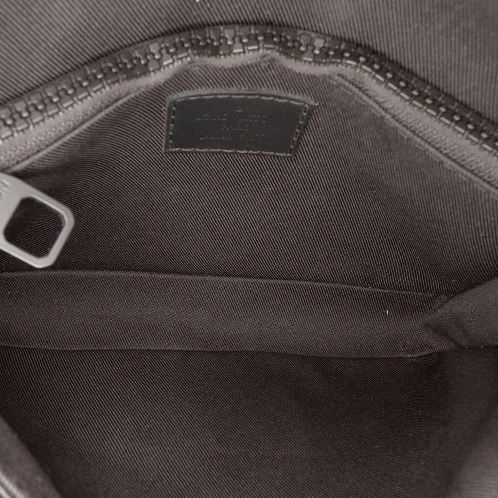 Louis Vuitton Monogram Taurillon S Lock Sling Bag Black Leather Very good - Model View