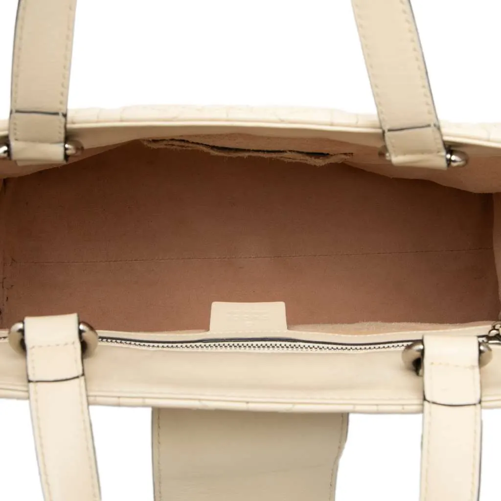 Gucci Quilted Leather Dionysus Web Satchel White Leather Very good - Model View