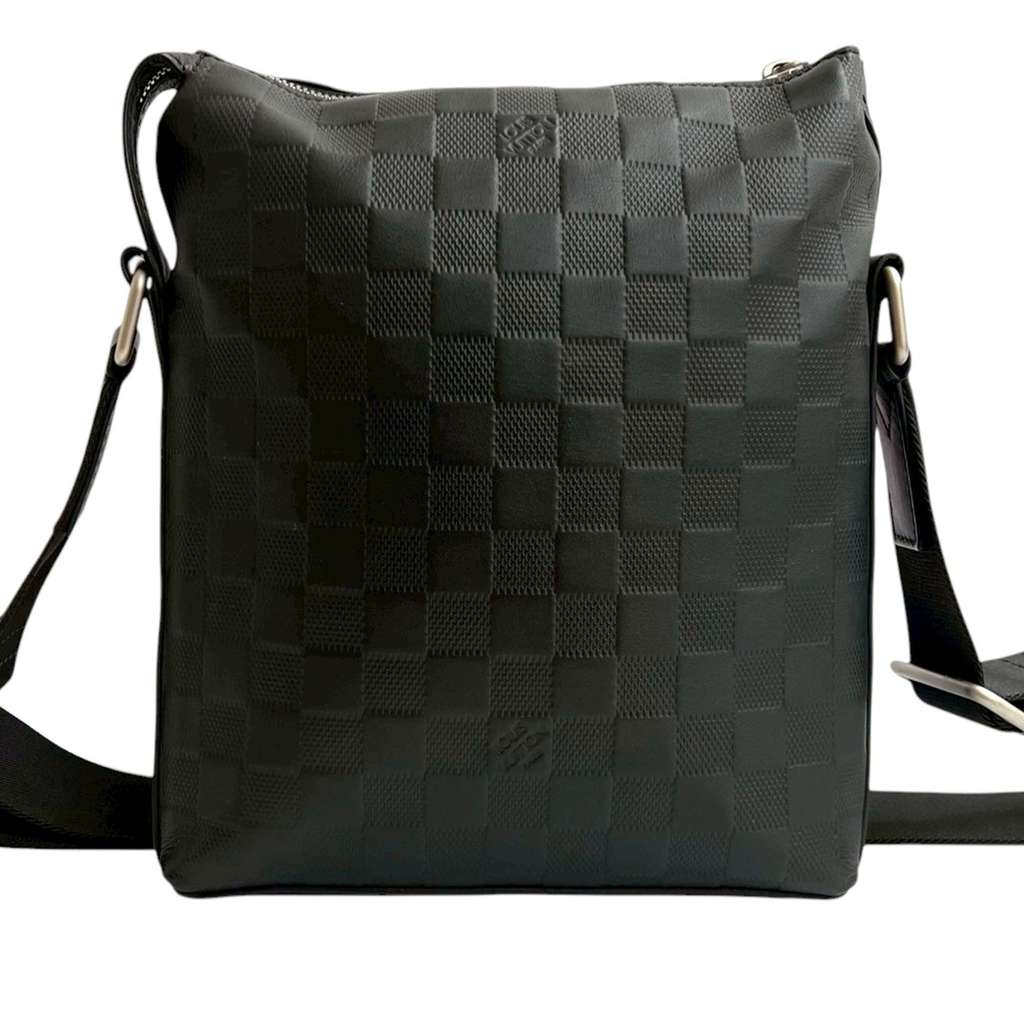 Louis Vuitton Damier Infini Discovery Messenger BB - 2