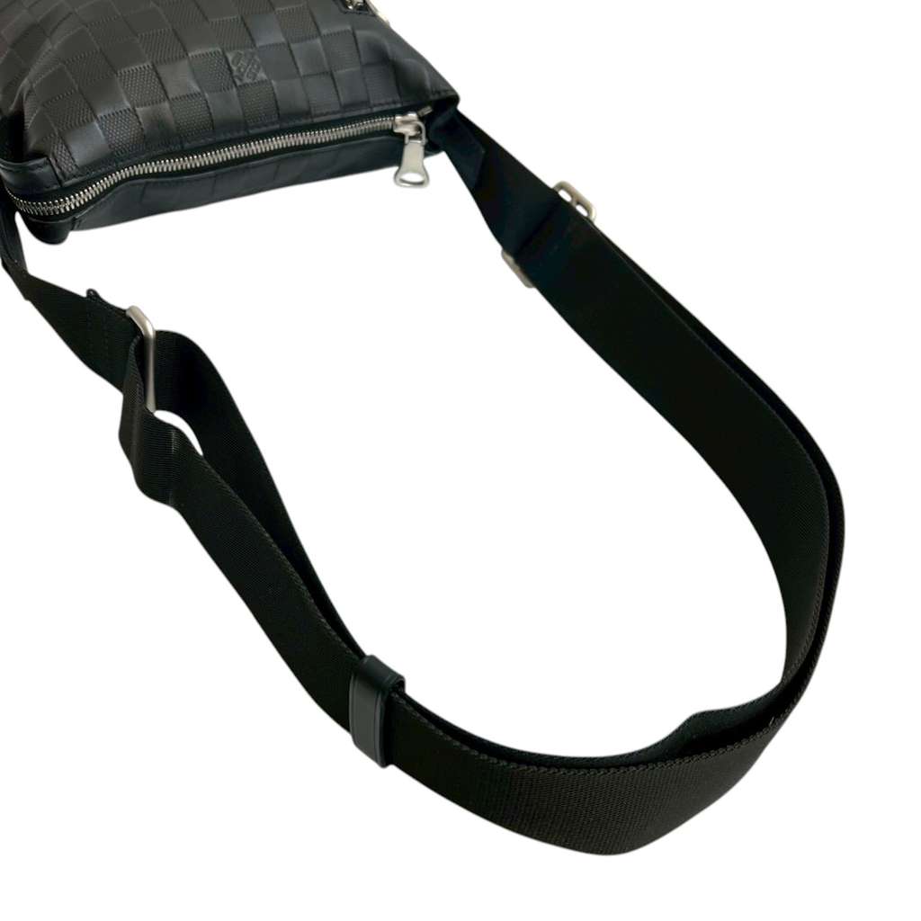 Louis Vuitton Damier Infini Discovery Messenger BB - 5