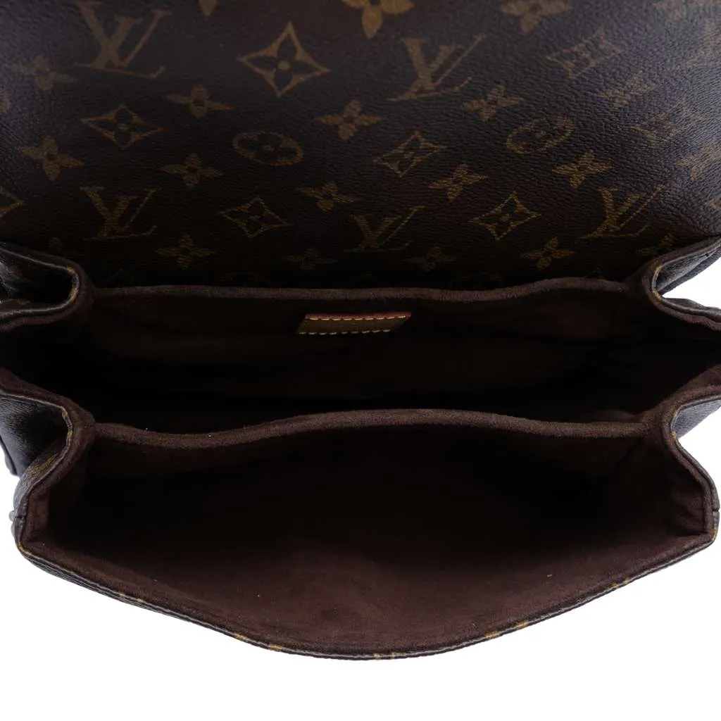 Louis Vuitton Monogram Pochette Metis Brown Good - Model View