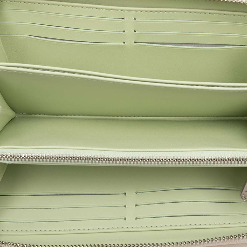 Louis Vuitton Monogram Mahina Reverse Zippy Wallet - 4